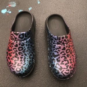 OOFOS clog size 6 women’s
